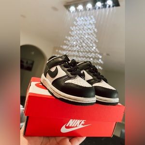 Sold! Toddler nike dunk low 6C